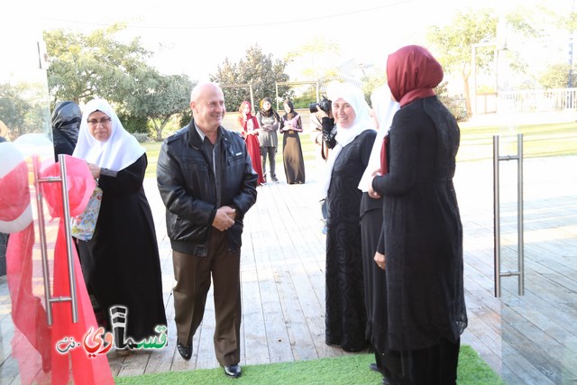 تم اضافة فيديو .. مدرسة الحياة الاعدادية تكرم مربيي الاجيال : الاستاذ احمد تايه ابو مكرم و الاستاذ فرج فريج ابو مؤمن بعد مسيرتهما الحافلة بالعطاء والانتماء